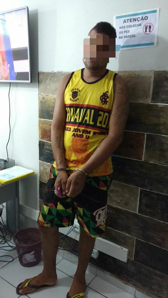 HOMEM É PRESO POR ROUBO EM RODA DE FOGO