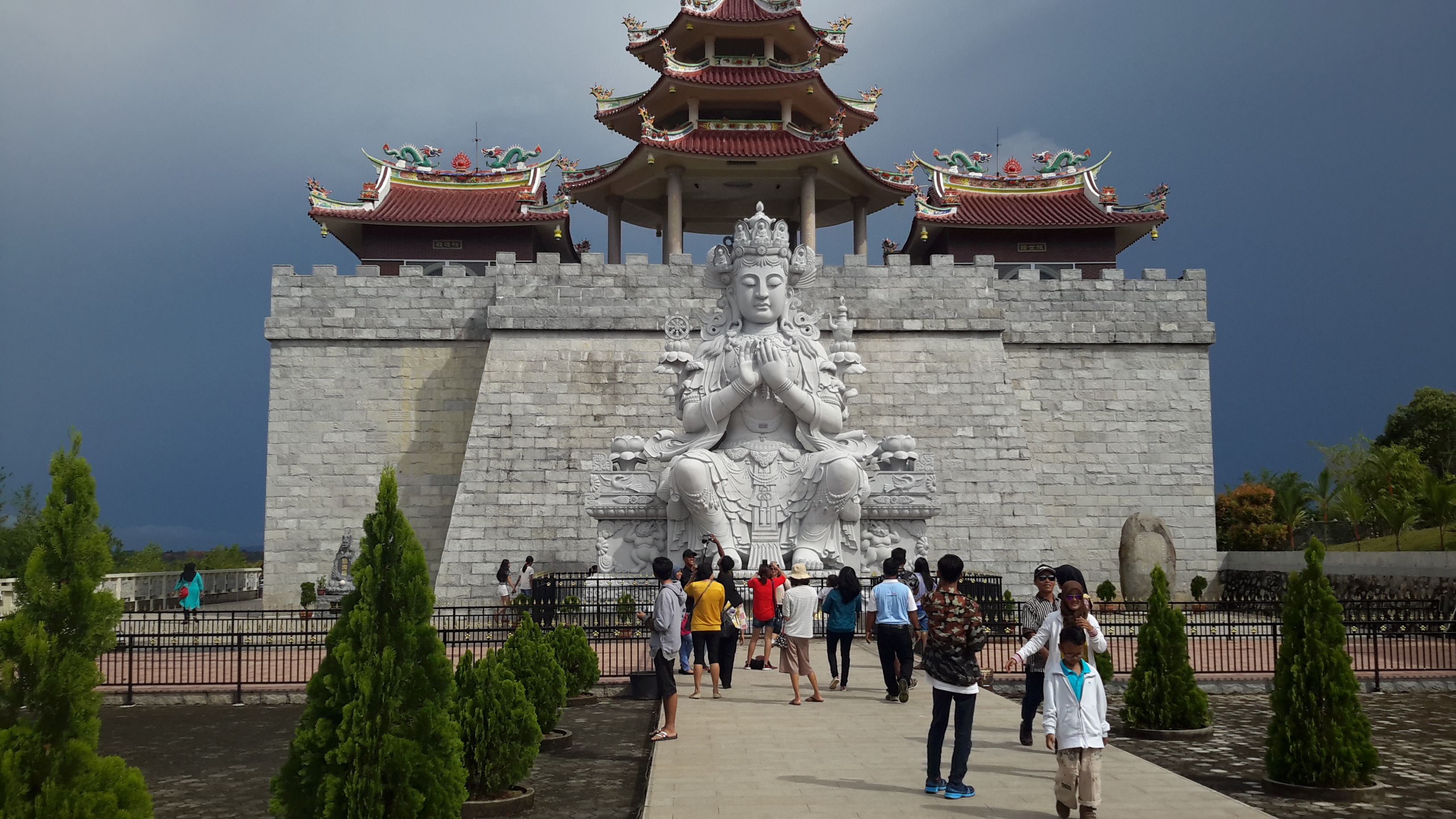 Patung Seribu Buddha Destinasi Wisata Kota Tanjungpinang