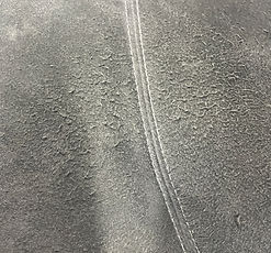 illustration d'alcantara avec bouloches dues aux frottements