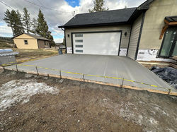 tori front driveway