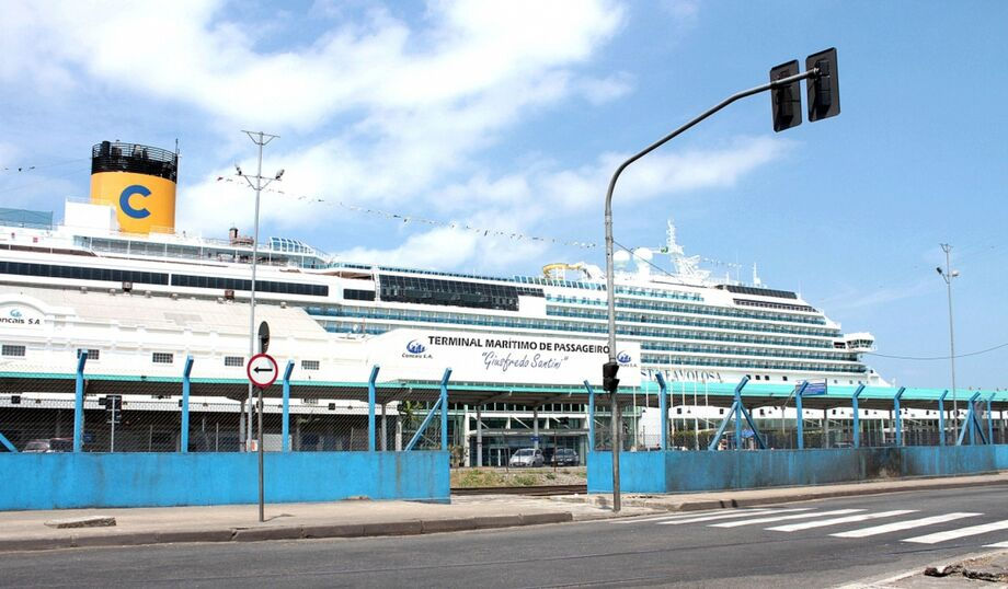 Conte com a TaxFla para chegar ao Terminal Marítimo de Passageiros.