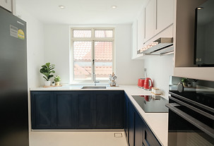 Kitchen2.jpg