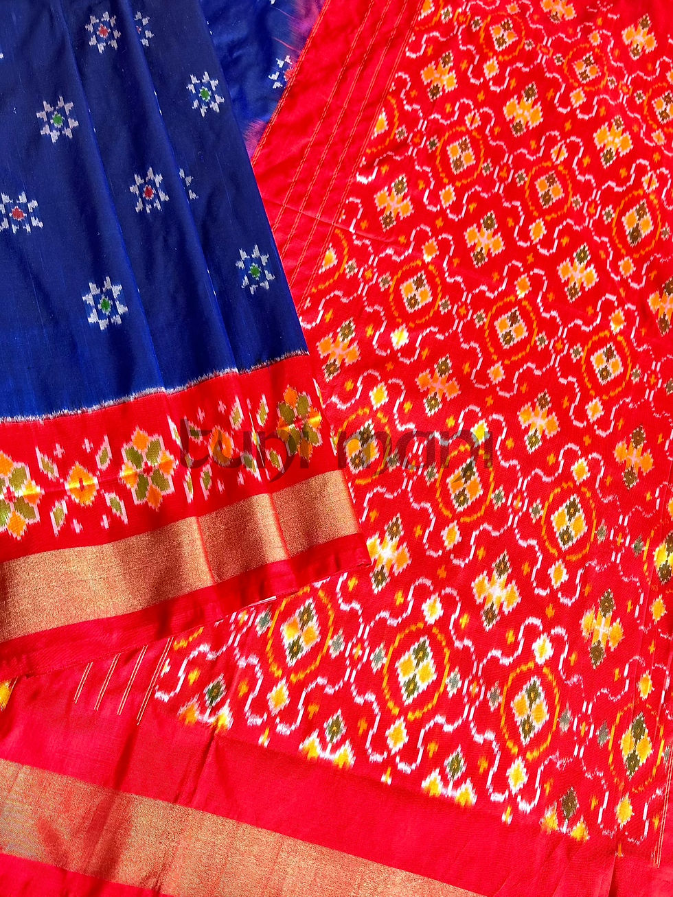 Blue Shade Pattern Designed Single Ikat Mulberry Silk Saree with Red Border