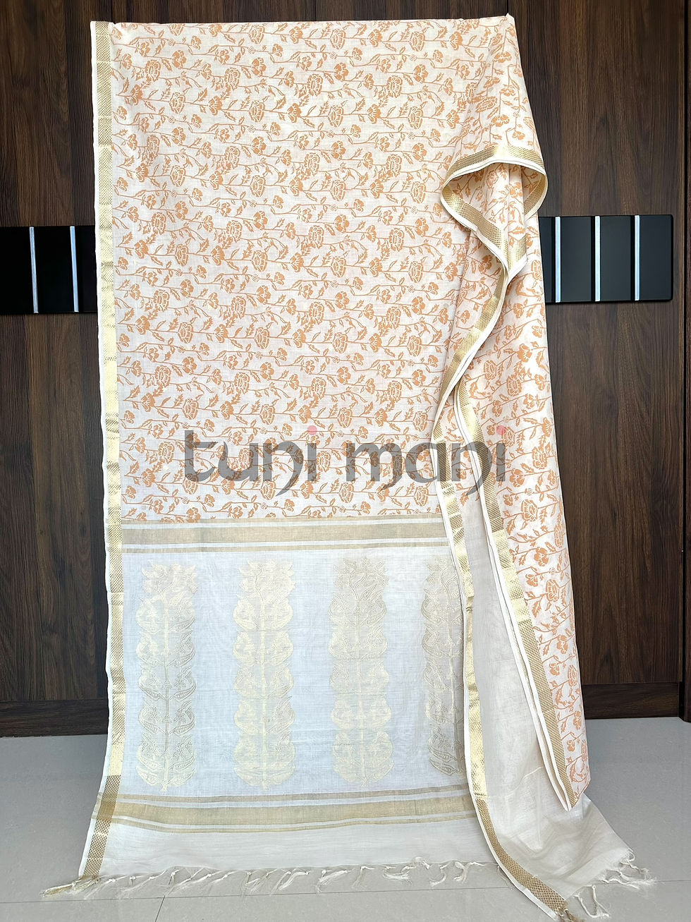 Thumbnail: Off White Shade Block Printed Kanchi Cotton Saree