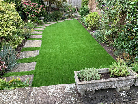 Clasic fake artificial lawn installtion in ashford garden