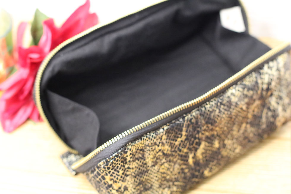 Thumbnail: Snakeskin Pouch