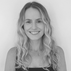 Greta Molloy Headshot