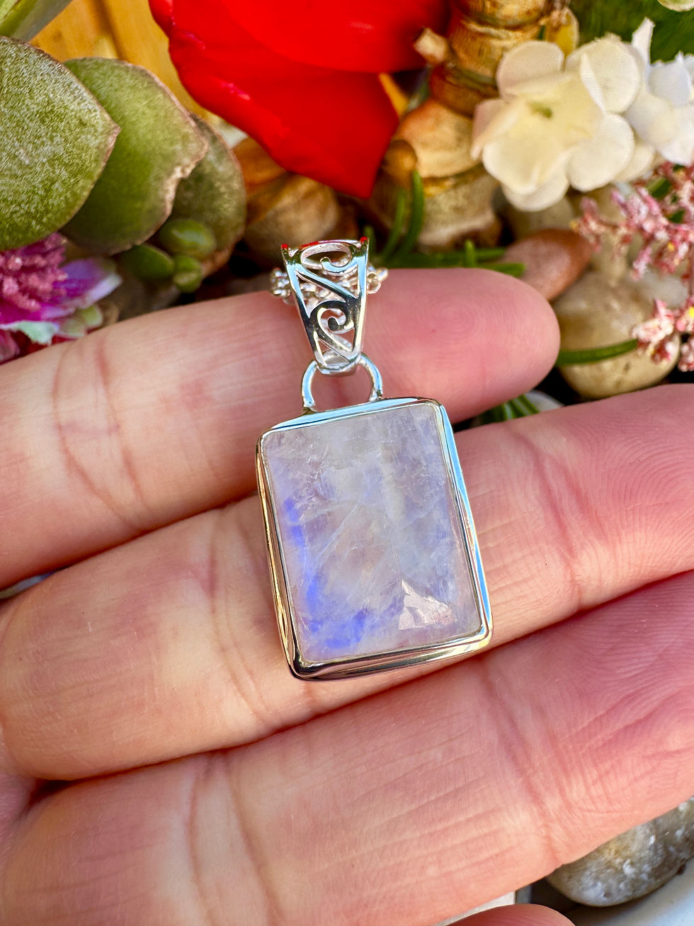 Thumbnail: Rainbow Moonstone Silver Necklace