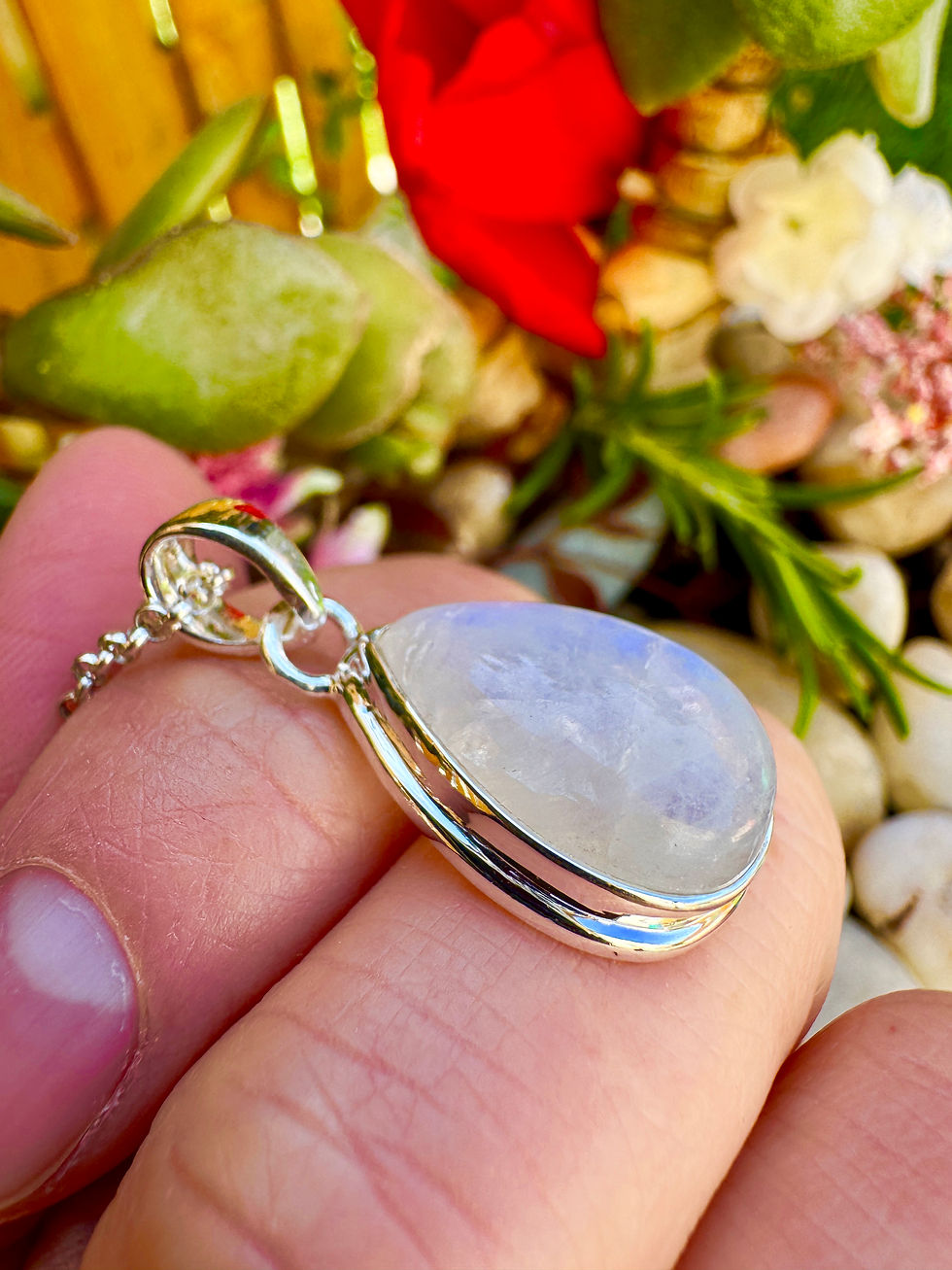Thumbnail: Rainbow Moonstone Silver Necklace