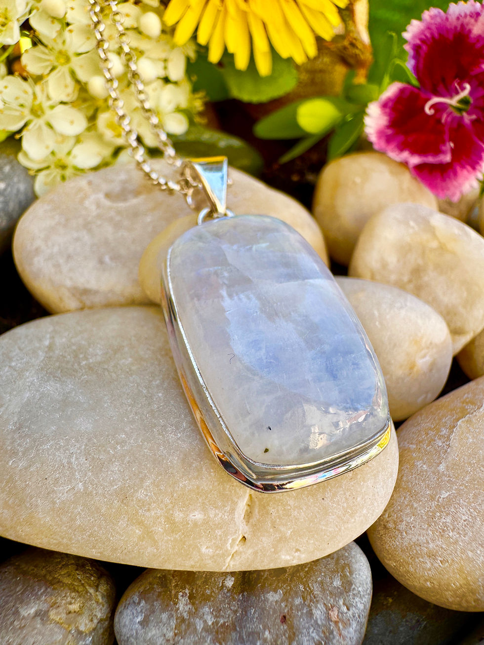 Thumbnail: Rainbow Moonstone Silver Necklace