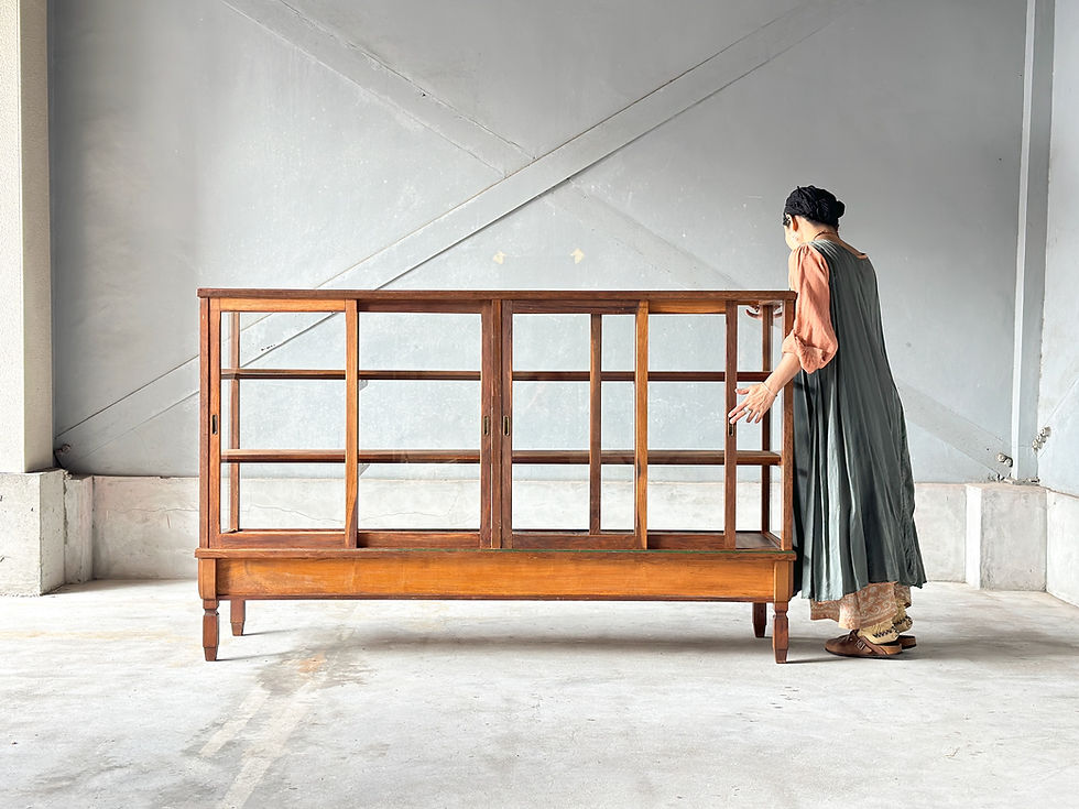 サムネイル： アンティーク　木製ガラスショーケース