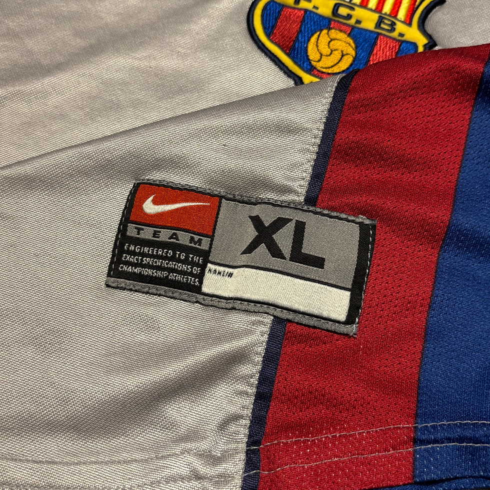Thumbnail: 1998-01 – Barcelona – Away Shirt - Guardiola 4 - XL jersey camiseta 1999 2000