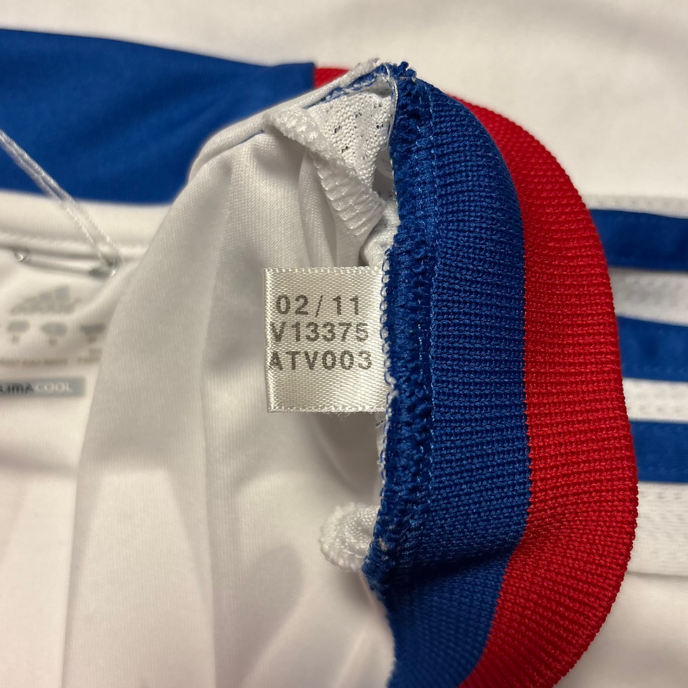 Miniature : 2011-12 - Lyon - Home Shirt - Lisandro 9 - M V13375 maillot OL jersey