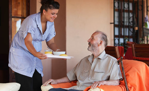 Aide_a_domicile_pour_personnes_agees_Saint-Cloud_Petits-fils