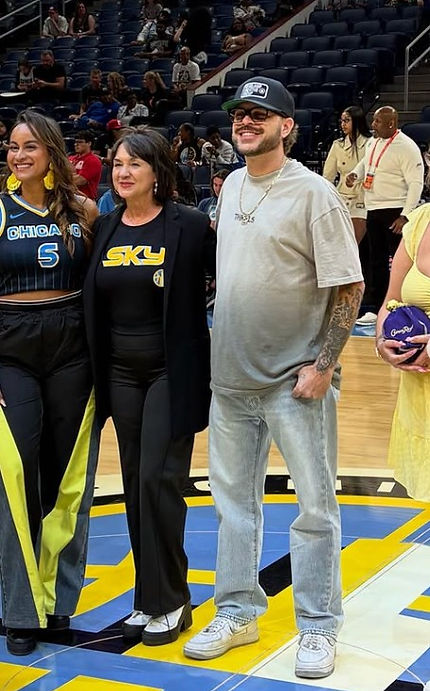 Artist, Founder, & Executive Director of the Chicago Creative Initiative, Eric Harold, Chicago Community Award at Wintrust Arena, WNBA, Chicago Sky, Crown Royal "That Deserves a Crown" Recognition, Award