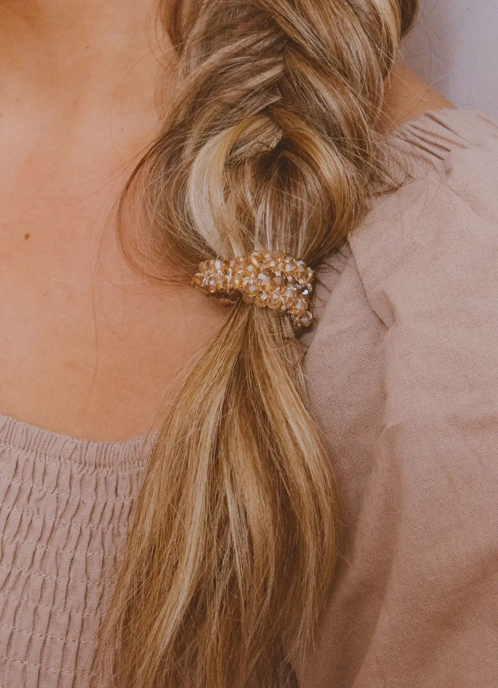 Thumbnail: Tiny jewel ponytail