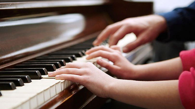 Joan Dooley Piano Lessons 810 x 456_0.jpeg
