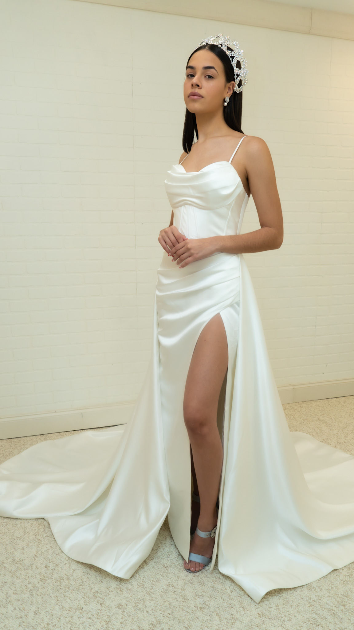 BR20221541-Lani Modern Romantic Satin Mermaid Wedding Dress with Detachable Skir