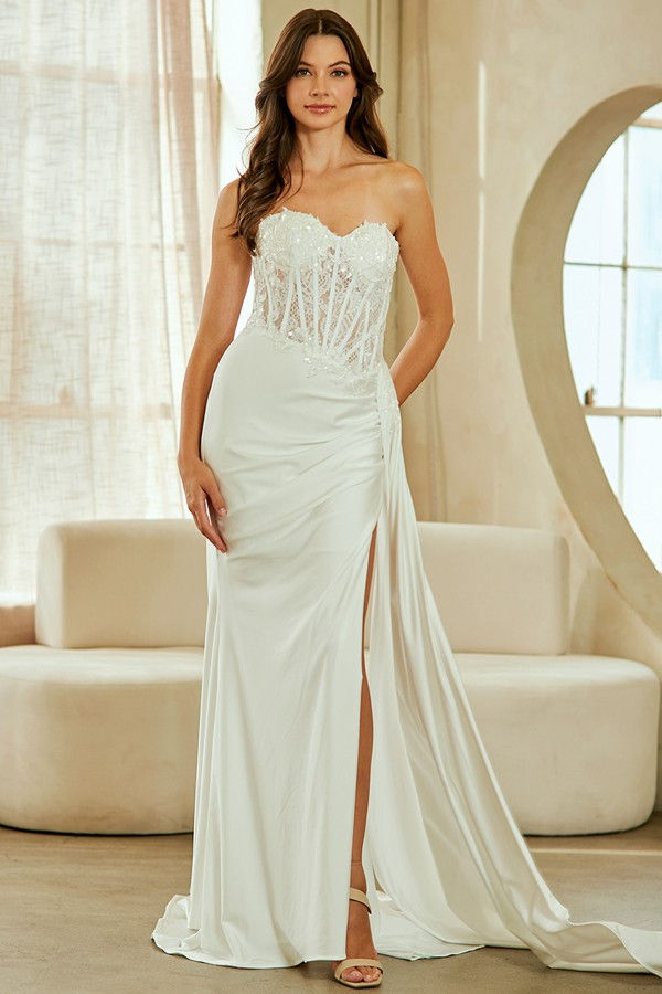 Thumbnail: Strapless Sweetheart Lace Top Fitted Wedding Gown
