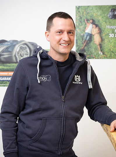 web_MowerStich_Mitarbeiter_Werner_WachsmannVerlag_1.jpg