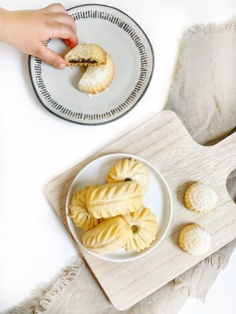 Ma'moul (Date Filled Cookies)
