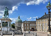 Amalienborg Cstle.jpg