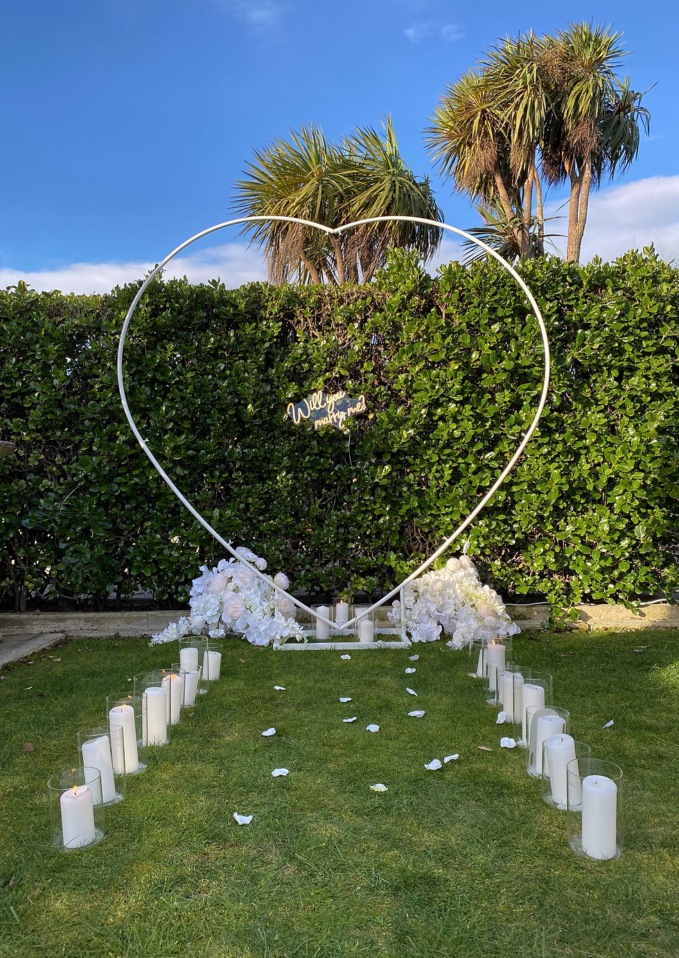 Thumbnail: Arch - White Heart 