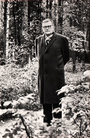 Дмитрий Шостакович на отдыхе под Ленинградом, 1963 год.