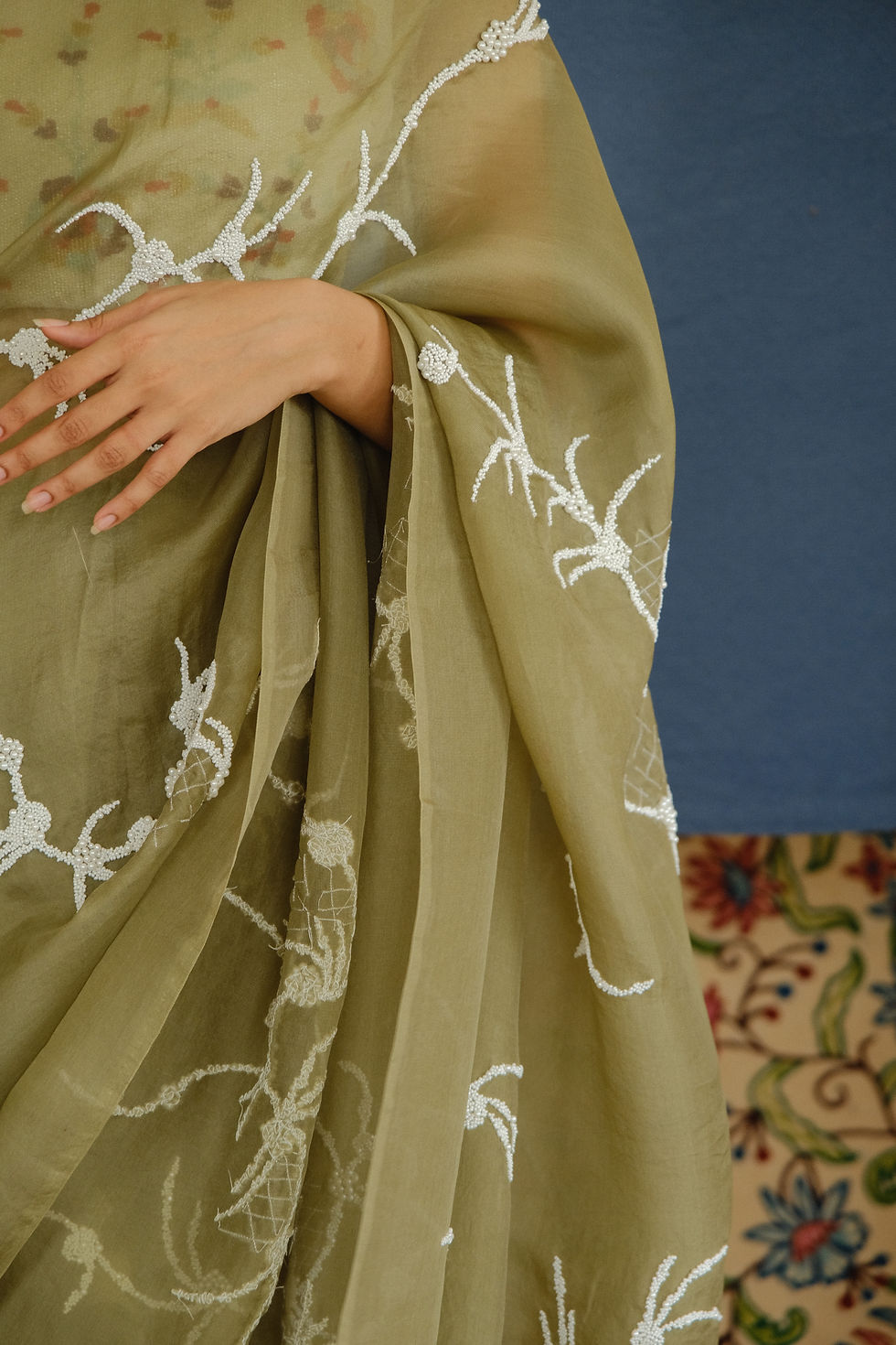 Thumbnail: Aphros Sari