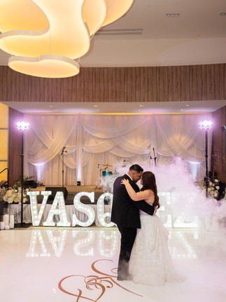 vegas tablescape las vegas luxury wedding tablescape timeless wedding tablescape white and sage wedding las vegas white and sage las vegas wedding destination wedding las vegas wedding planner latina wedding planner destination wedding planner in vegas local vegas wedding planner vegas party planner vegas wedding coordinator full service wedding planner in vegas timeless wedding design las vegas wedding venues las vegas wedding venue jw marriott wedding jw marriott wedding planner jw marriott wedding venue garden wedding venue seating chart las vegas unique seating chart las vegas floral design lush floral for rainy wedding october wedding planner las vegas rainy wedding in summerlin nevada how to plan a las vegas wedding for a local couple what does a full service wedding planner actually do, do you need a full-service wedding planner hiring a full-service wedding planner luxury wedding planner in las vegas what is the average cost of a vegas wedding planner vegas wedding cake display unique wedding luxury wedding in las vegas