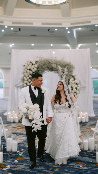 vegas tablescape las vegas luxury wedding tablescape timeless wedding tablescape white and sage wedding las vegas white and sage las vegas wedding destination wedding las vegas wedding planner latina wedding planner destination wedding planner in vegas local vegas wedding planner vegas party planner vegas wedding coordinator full service wedding planner in vegas timeless wedding design las vegas wedding venues las vegas wedding venue jw marriott wedding jw marriott wedding planner jw marriott wedding venue garden wedding venue seating chart las vegas unique seating chart las vegas floral design lush floral for rainy wedding october wedding planner las vegas rainy wedding in summerlin nevada how to plan a las vegas wedding for a local couple what does a full service wedding planner actually do, do you need a full-service wedding planner hiring a full-service wedding planner luxury wedding planner in las vegas what is the average cost of a vegas wedding planner vegas wedding cake display unique wedding luxury wedding in las vegas