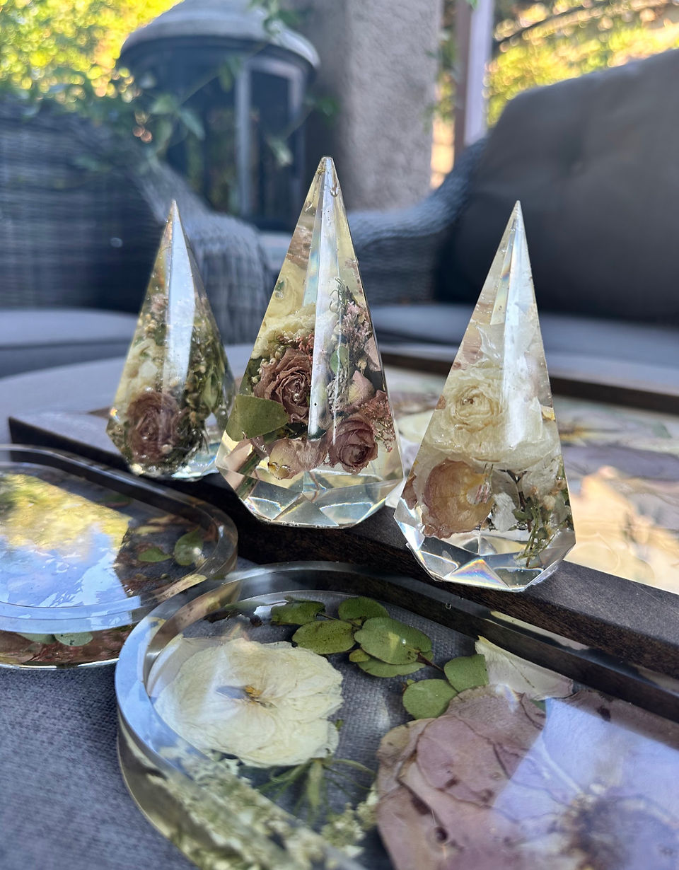 resin ring holder with bridal bouquet pressed bridal bouquet in resin art ring holder by handmade artist in las vegas small business in las vegas wedding vendors in las vegas how to plan a las vegas wedding best wedding florist in nevada vegas floral preservation las vegas pressed flower art