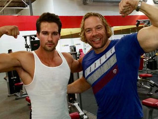 Foto de Eric y James en el gym