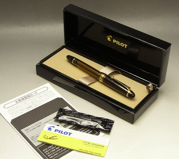 Thumbnail: Pilot Custom 823