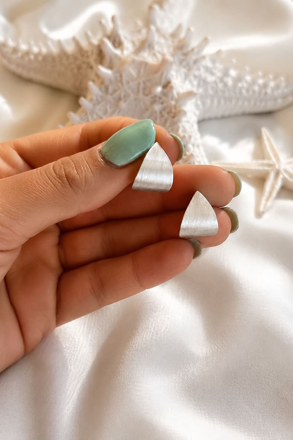 Μικρογραφία: "Silver Petals Studs"