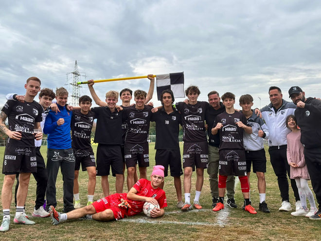 Fußball-Tennis statt Meisterschaftsspiel