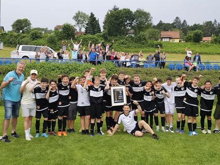 Unsere U14 kürt sich zum Meister im unteren Playoff der Liga U14 Gebiet West B