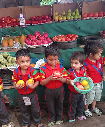 happymango10-visittovegetablemarket.jpg