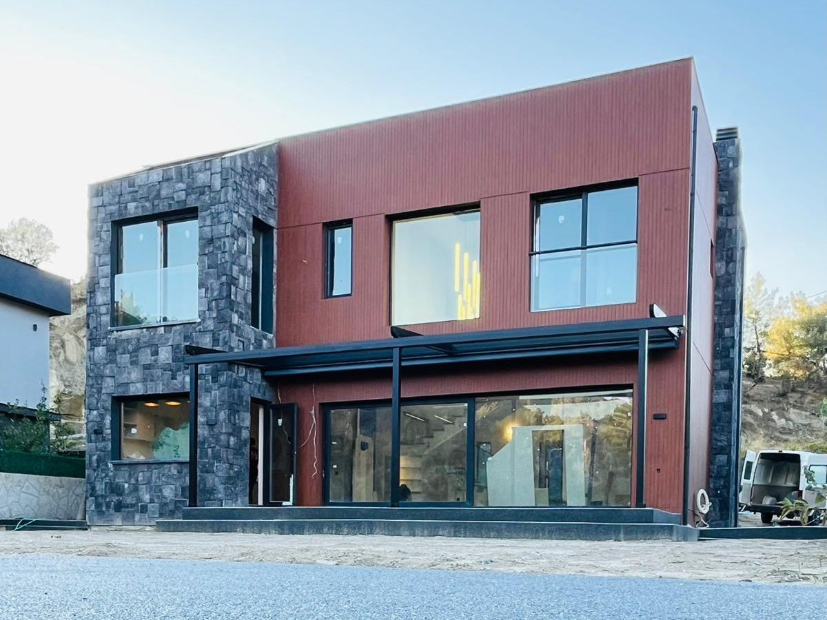 Yüce Evi · Karakoca — Ormana dönük bir yaşam.