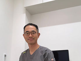 院長 深澤 敏弘