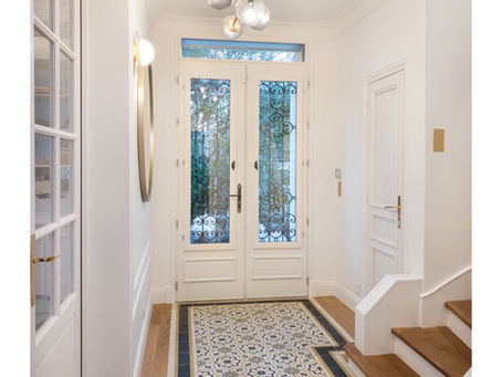Rénovation haut de gamme : comment concilier charme de l’ancien et design contemporain ?
