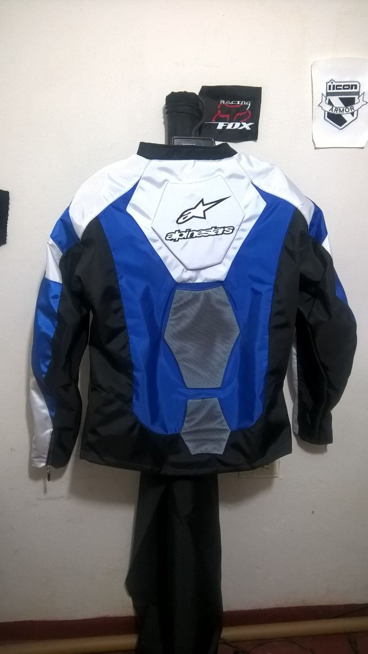 Miniatura: chaqueta para motociclismo azul