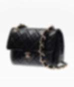 small-flap-bag-black-calfskin-gold-tone-metal-calfskin-gold-tone-metal-packshot-artistique