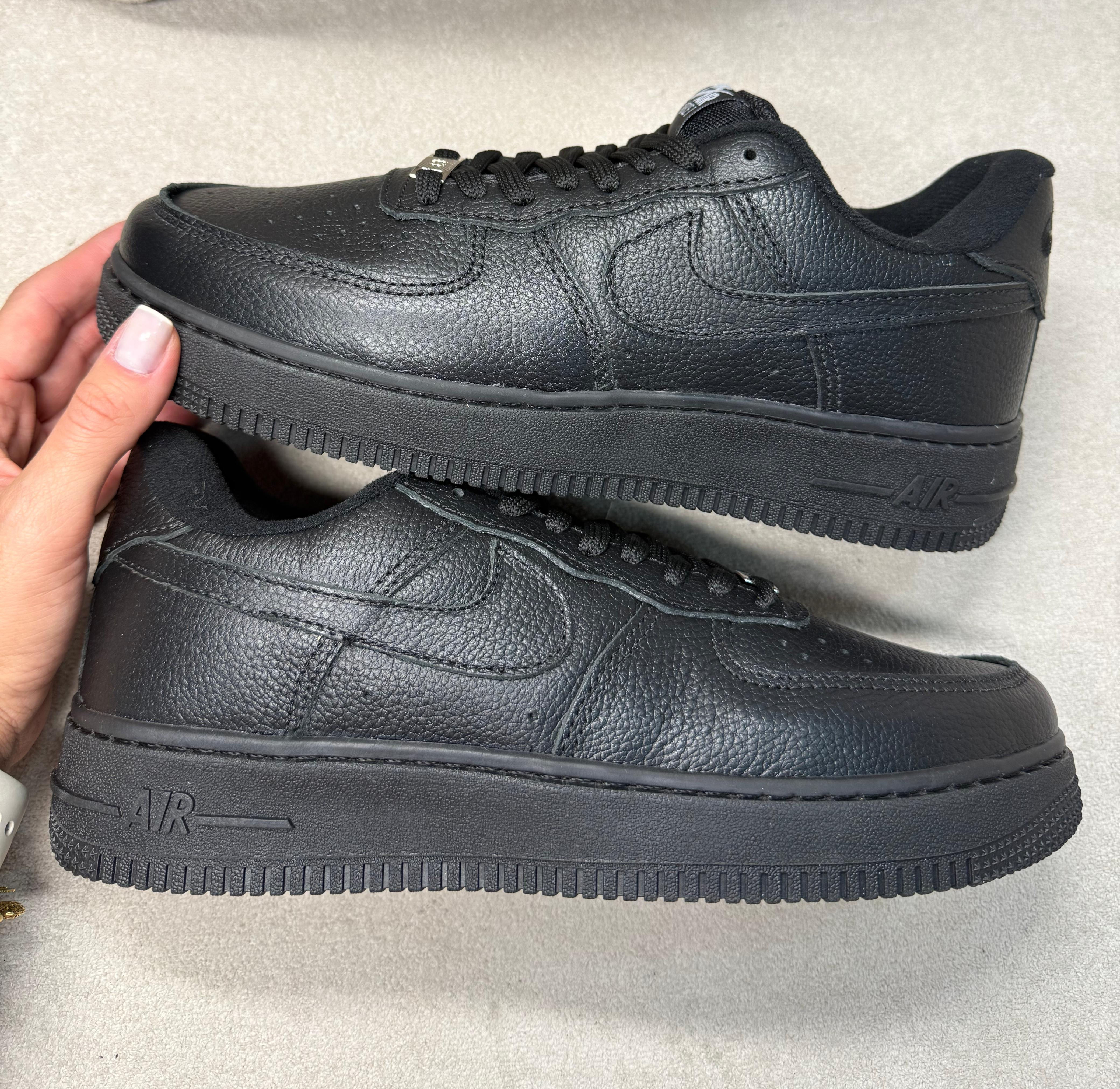 Tênis Nike Air Force 1 "07 - Couro Premium