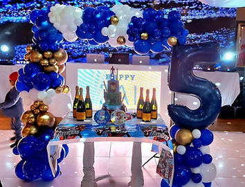 Balloon-arch-with-birthday-balloons-blue-gold-for-boys-5th-birthday-party-photo-backdrop.j