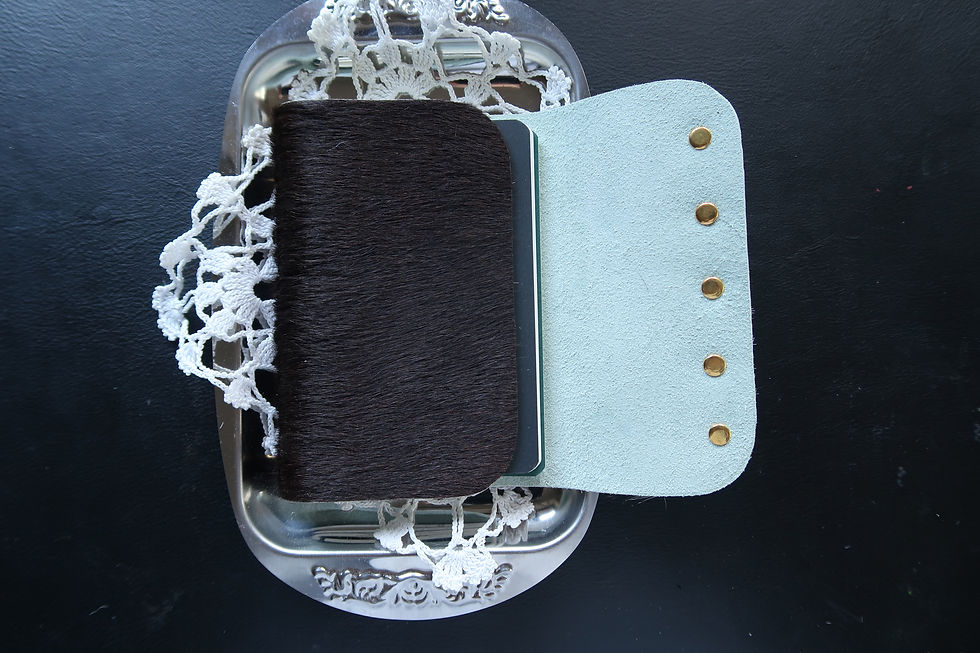 Miniaturbild: Kuhfell Journal 01