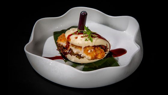 61. Bao con pollo fritto*