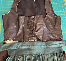 Dirndl Oberteil upcycling 01.jpg