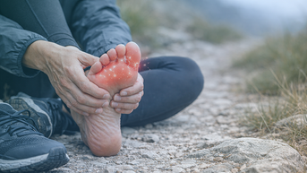 se te duermen los pies al caminar o correr