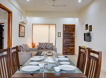 Hostie-evadreams-servicedapartment-gurgaon- dining.webp
